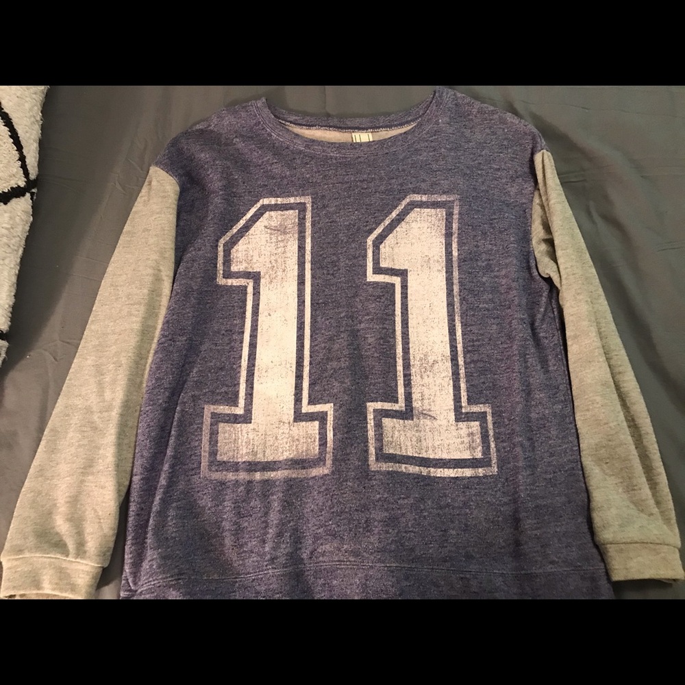 11 sweatshirt